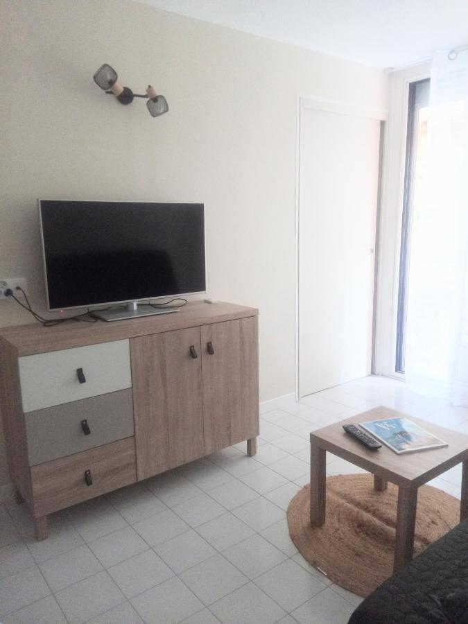 Frejus Plage, Appartement Entier , Piscine,Parking,Plage A 200M Eksteriør bilde