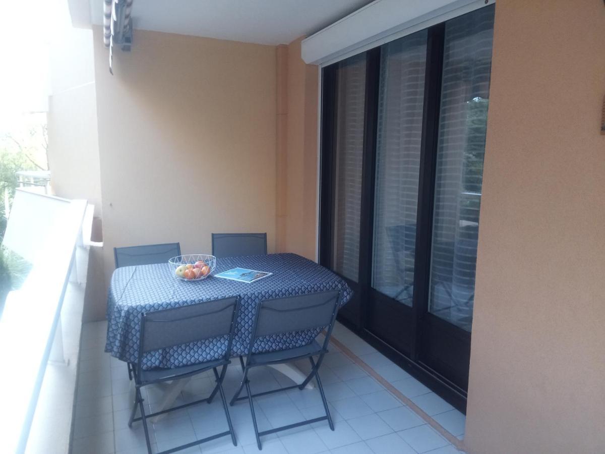 Frejus Plage, Appartement Entier , Piscine,Parking,Plage A 200M Eksteriør bilde